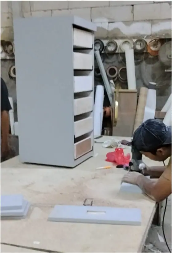 Produksi custom furniture di workshop PT JDI