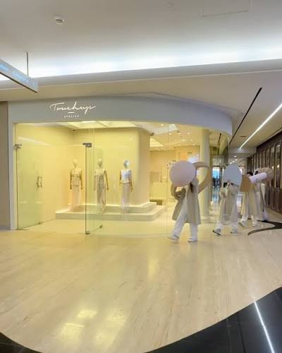Interior butik Touchup Atelier Plaza Indonesia
